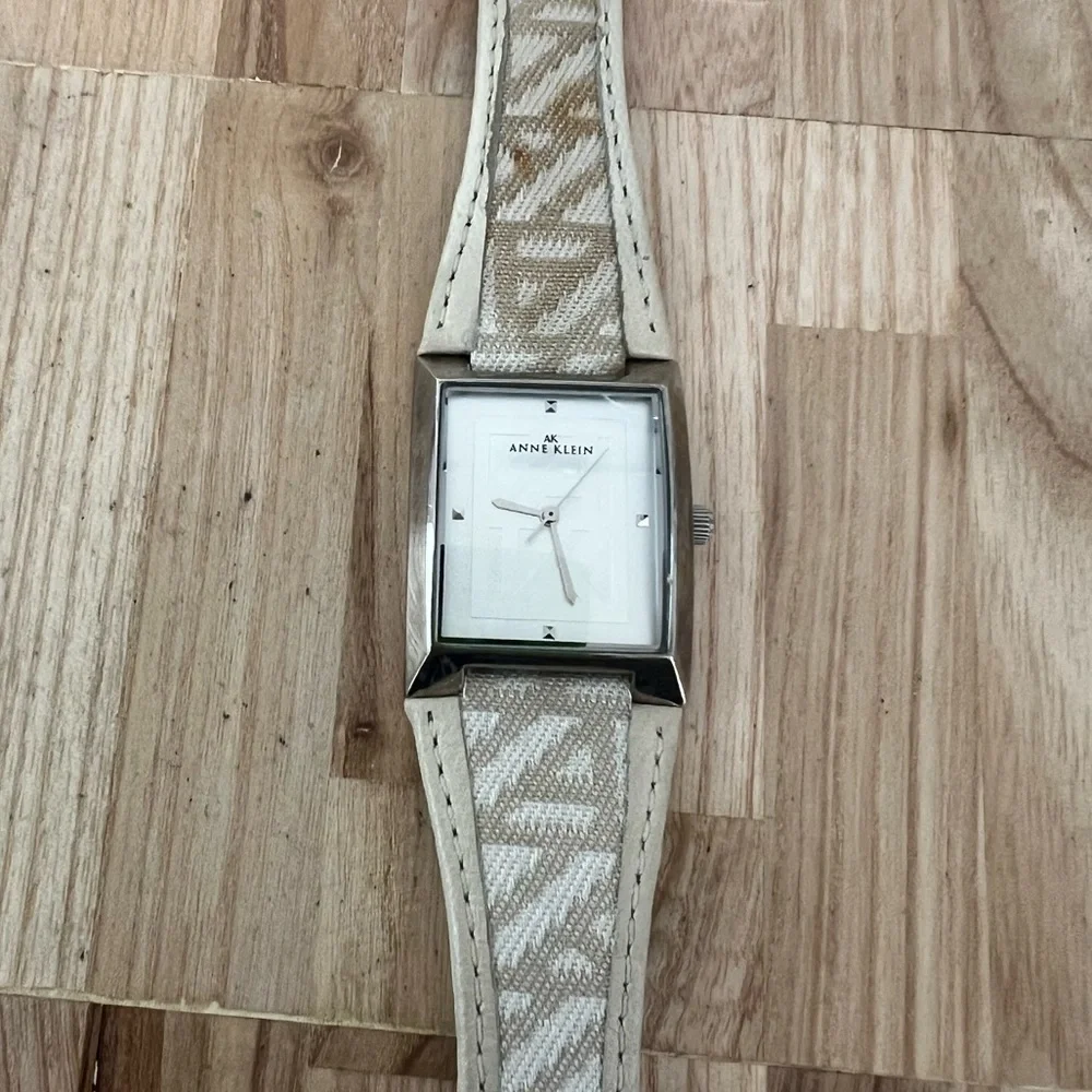 Anne Klein ladies rectangular silver tone dress watch NEW BATTERY